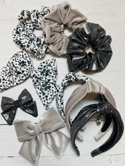 Silver (velvet)